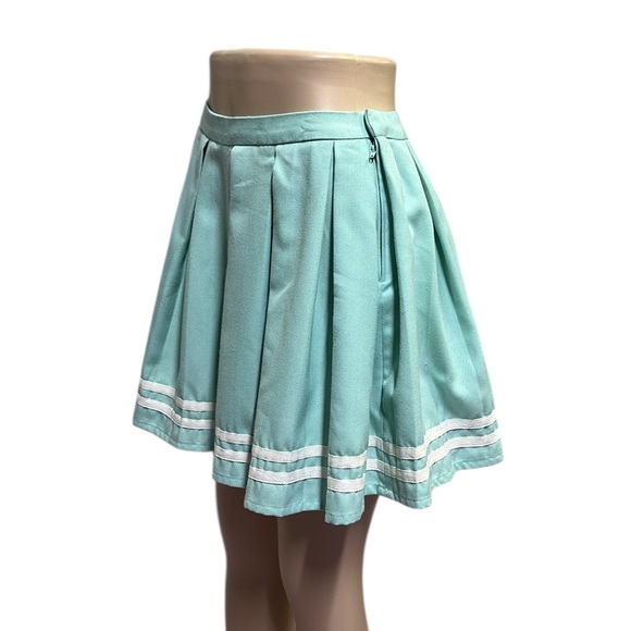Hot Topic Mint White Pleated Mini Cheer Skirt Preppy Goth Anime Size Small - Picture 5 of 12